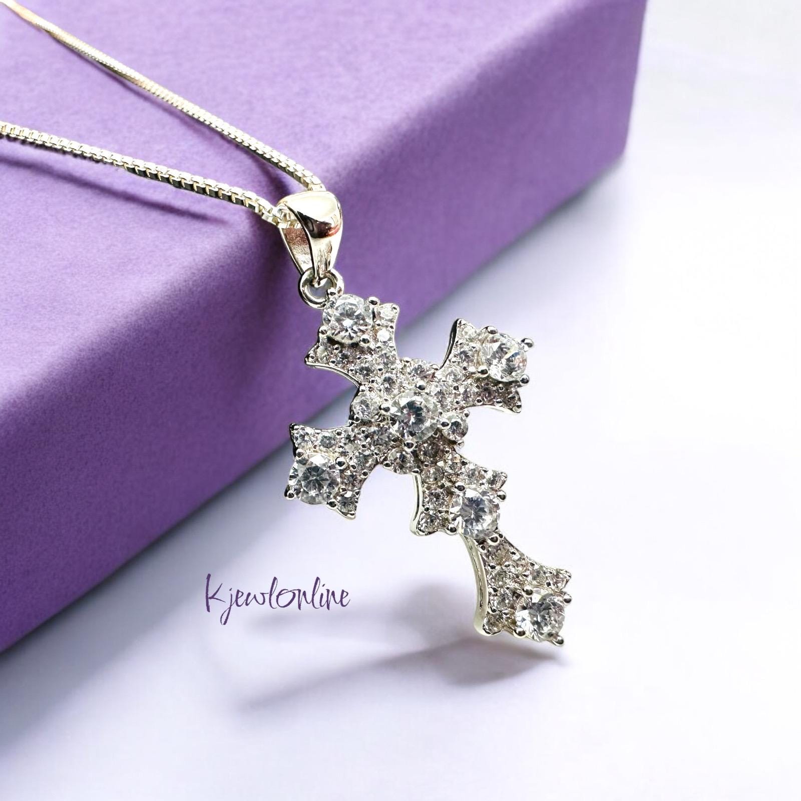 ★人氣★LOVE ME MONSTER★Cubic Cross Necklace White Cubic Zirconia Platinum Over Silver Heart Of Love