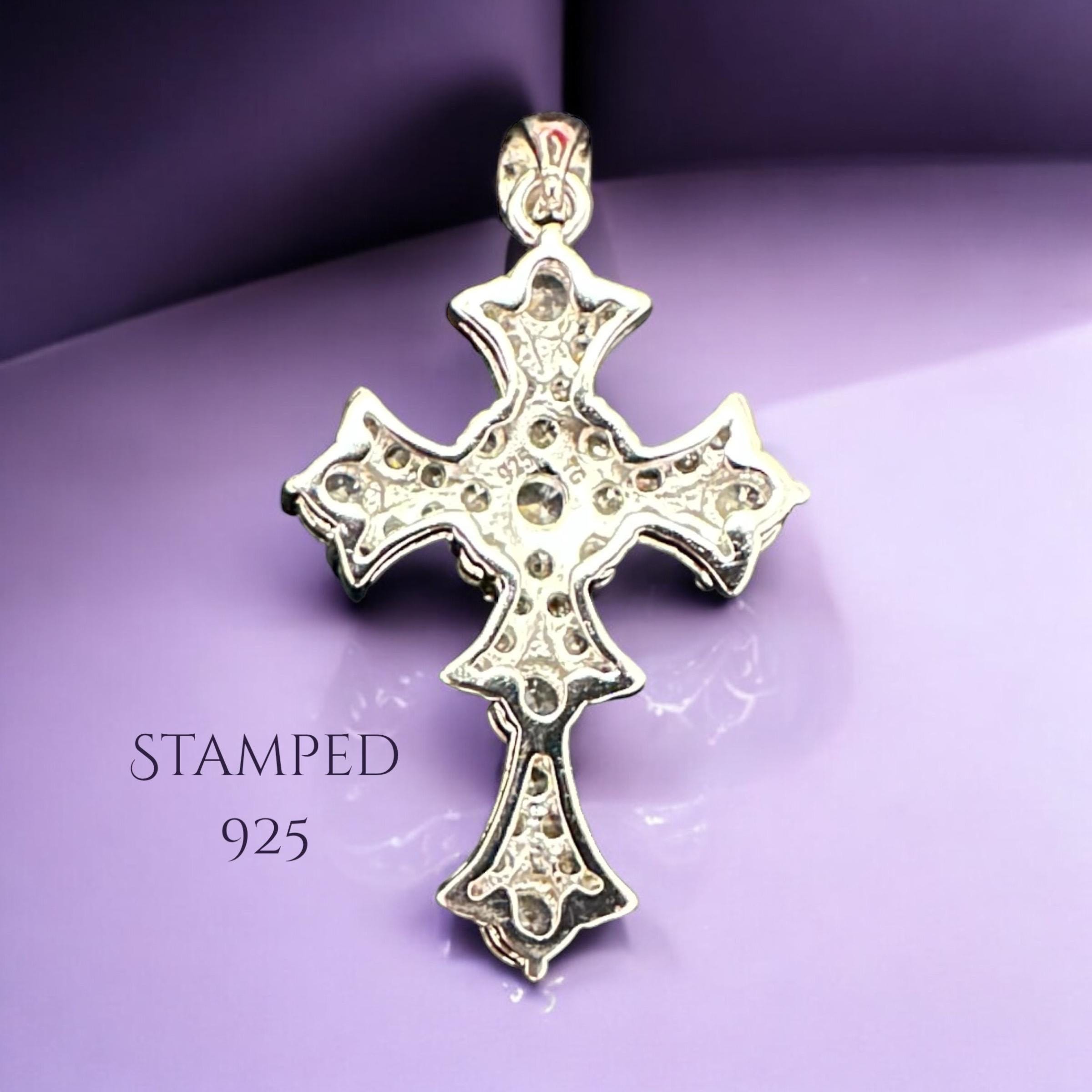 【Hei】[silver925] cubic cross necklace ネックレス☆送関税込 Cubic Zirconia Cross Pendant 925 Sterling Silver, Gemstone