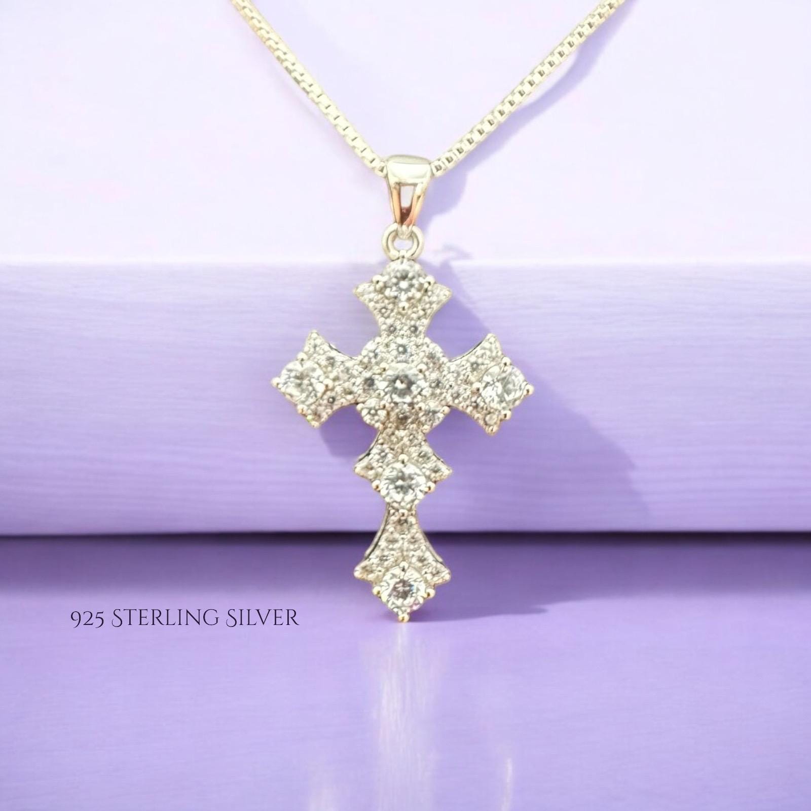 【Hei】[silver925] cubic cross necklace ネックレス☆送関税込 Cubic Zirconia Cross Pendant 925 Sterling Silver, Gemstone