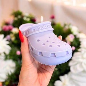 Vela divertida con forma de zapato Crocs, regalo para amantes de Crocs, vela artesanal de cera de soja, vela divertida con forma de zapatilla, regalo de decoración de moda para el hogar.