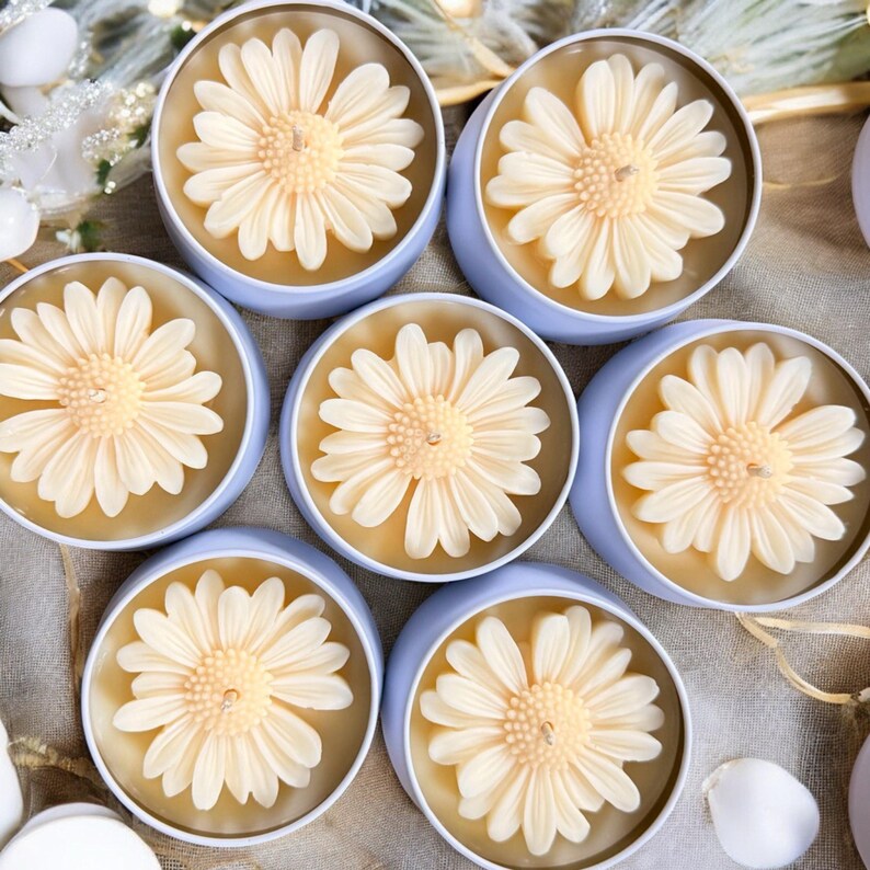 Bridesmaid Proposal Candle 4 oz | Will You Be My Bridesmaid or Maid of Honor | Handmade Daisy Floral Soy Candle | Bridal Shower Gift