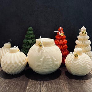 Christmas Candle, Ornament Shaped Candle, Christmas Gift Candle, Christmas Decor Candle, Winter Candle, Christmas Eve Candle, Festive Candle