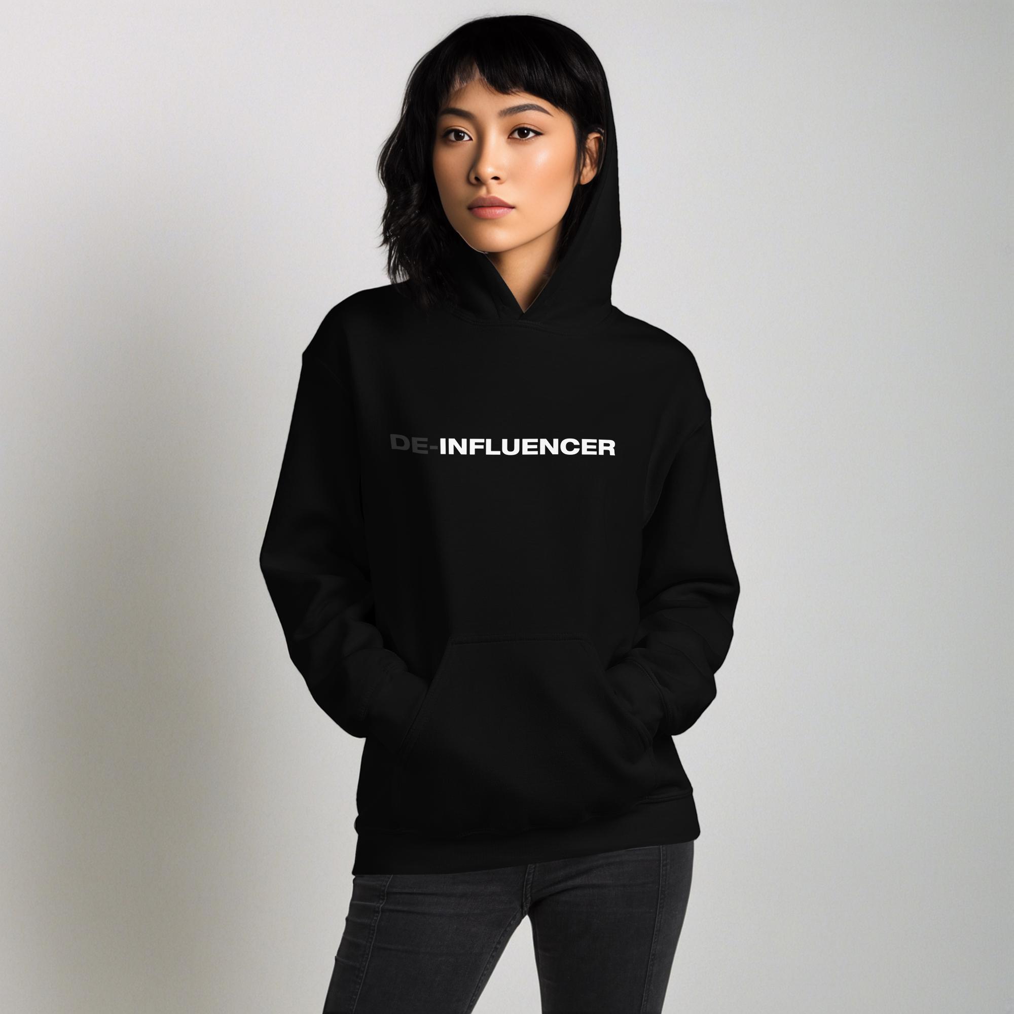 Sudadera con capucha De-Influencer: ropa urbana con mensaje oculto