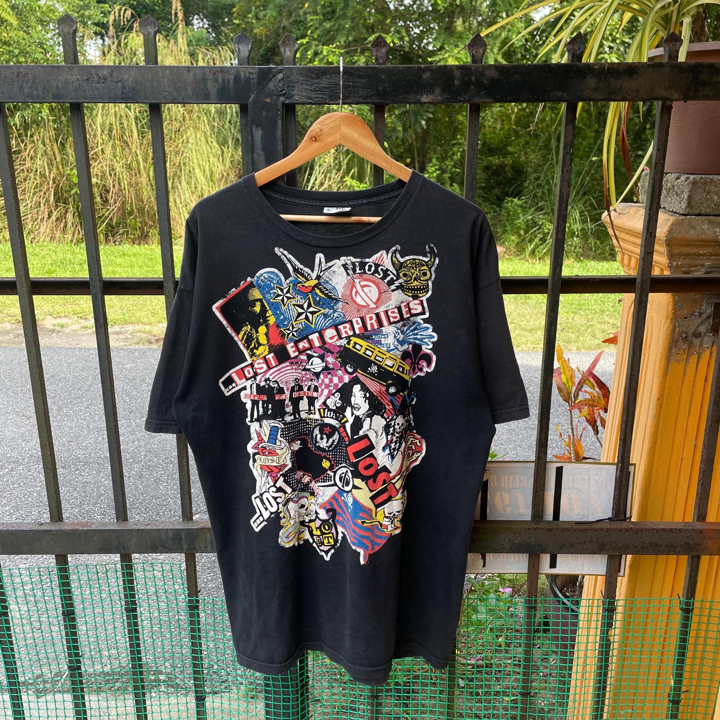 ESCAPEFROM☆ESCF LOGO COLLAGE PRINT SLIMFIT T-shirt Escape From ESCF Logo Collage Print Slim Fit Short Sleeve T