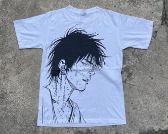 Camiseta promocional vintage de la película deportiva japonesa Slam Dunk, Kaede Rukawa Shohoku, con imagen de personaje grande, color blanco, talla pequeña a mediana.