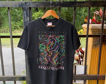 Vintage 1990 French Quarter New Orleans veelkleurig pop-art design T-shirt / Jazz saxofoon muziekinstrumenten T-shirt zwarte kleur groot formaat