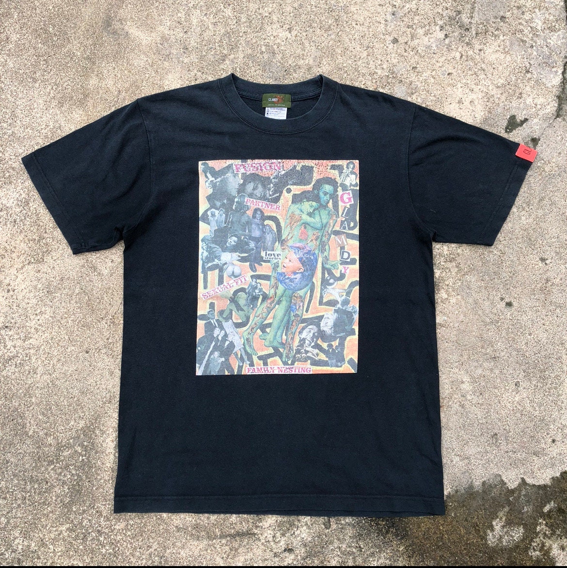 Vintage Glamdy made in japan art of potrait graphic nesting family love graphic tee art tee in blue colour in medium size