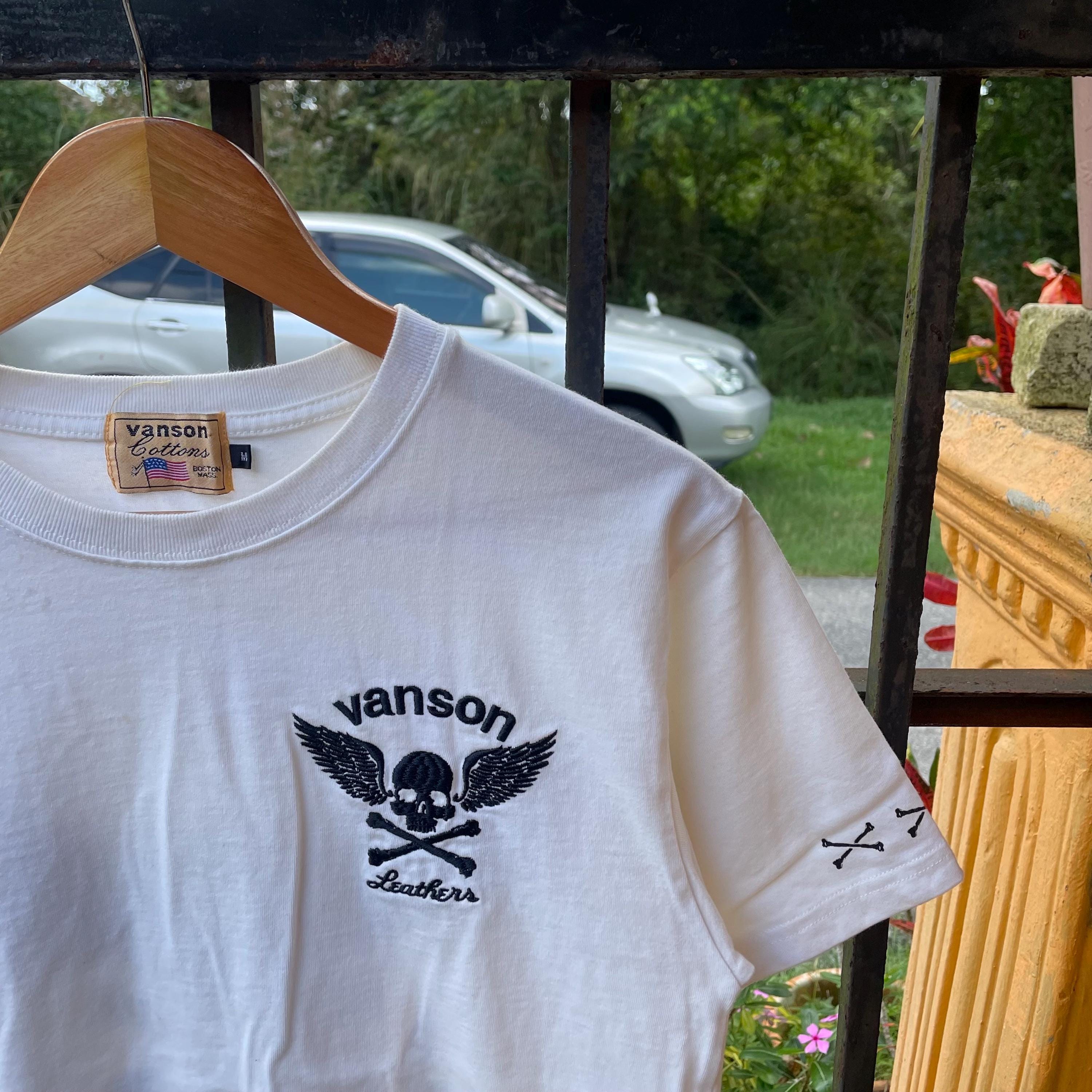 トップス Vanson skull back design tee ONLY ONE! VTG 100% AUTH VANSON SKULL EMBROIDERED WOMENS TEE