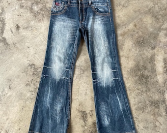 Vintage Himmel Winger Stoned Washed Distress Flare Denim Jeans Gestickte Winger Motiv Design Blau Wash Farbe Größe 34 Zoll