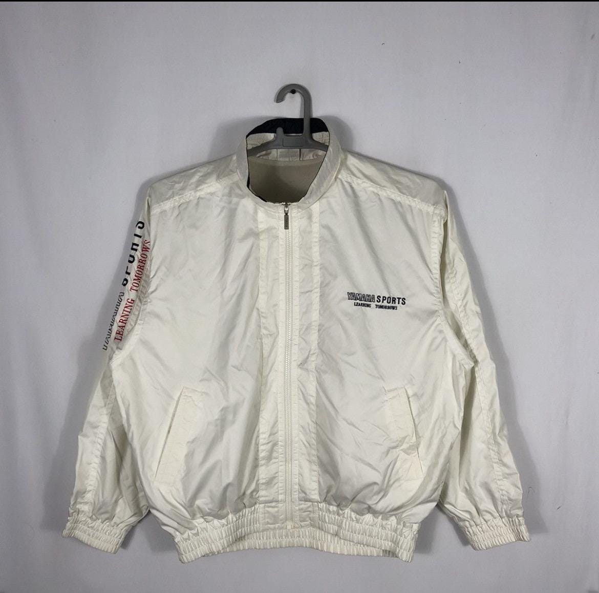 Smooth Mood ♥ Practice Windbreaker /追跡付 Amazon.com: Chromashift Reflective Windbreaker – Daily Wear