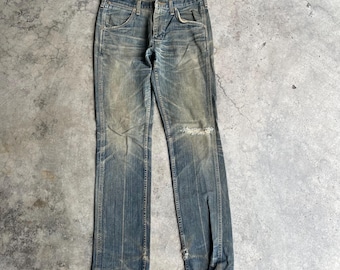 Vintage 80s Wrangler Stoned Washed Wrangler Universal Zip Regular Straight Design Ripped Distress Jeans Blue Wash Colour Size 32 Inches