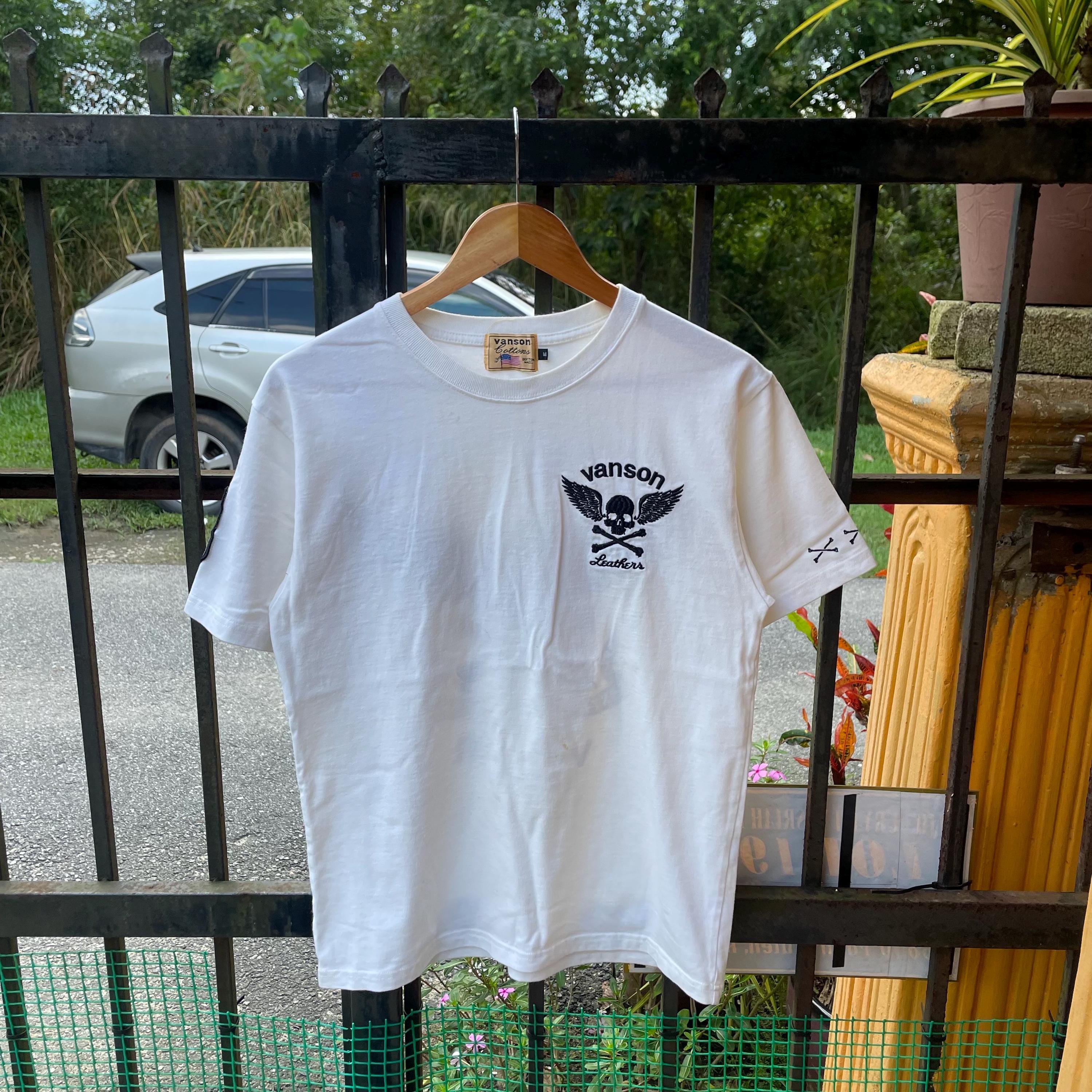 トップス Vanson skull back design tee ONLY ONE! VTG 100% AUTH VANSON SKULL EMBROIDERED WOMENS TEE