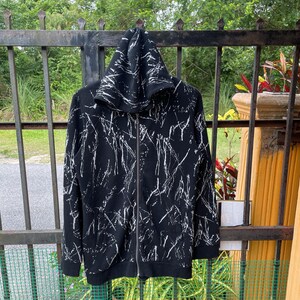 Vintage In The Attic Homme Japanese Brand Abstract Design In The Attic Streetwear Full Zipper Pullover Hoodie Black White Colour Small Size