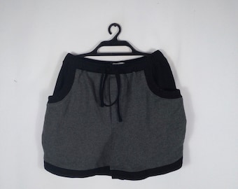 Vintage Tsumori Chisato Japanese Designer draw string short pants sweat pants outdoor pants casual pants in black in size waist 26 inches