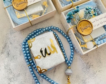 Personligt set med mini-Koran och Tasbeeh i sammet: Islamiska babyshowergåvor