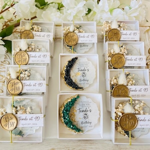 Personalized Adult Birthday Party Golden Epoxy Magnet Favor,40th Birthday Gift, Adult Party Favors, 30th,70th, 50th,80th,90th,100th Favors