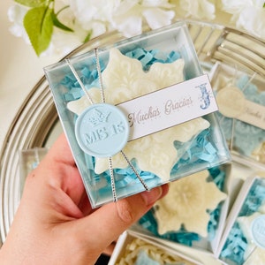 Mis 15 Scented Snowflake Candle Favor, Personalized Quinceanera Candle, Sweet 15 Gift, Mis Anos Gift, Frozen Candle, Sweet 16, Birthday Gift