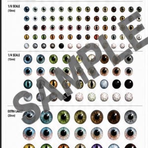 Puede incluir: Una hoja de calcomanías de ojos para muñecas, figuras y miniaturas. La hoja incluye varios tamaños, incluyendo 1/6 (10 mm), 1/4 (15 mm) y extra grande (20 mm). Las calcomanías presentan una variedad de colores y estilos de ojos.