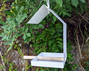 MetalRoost: Modern Bird Haven