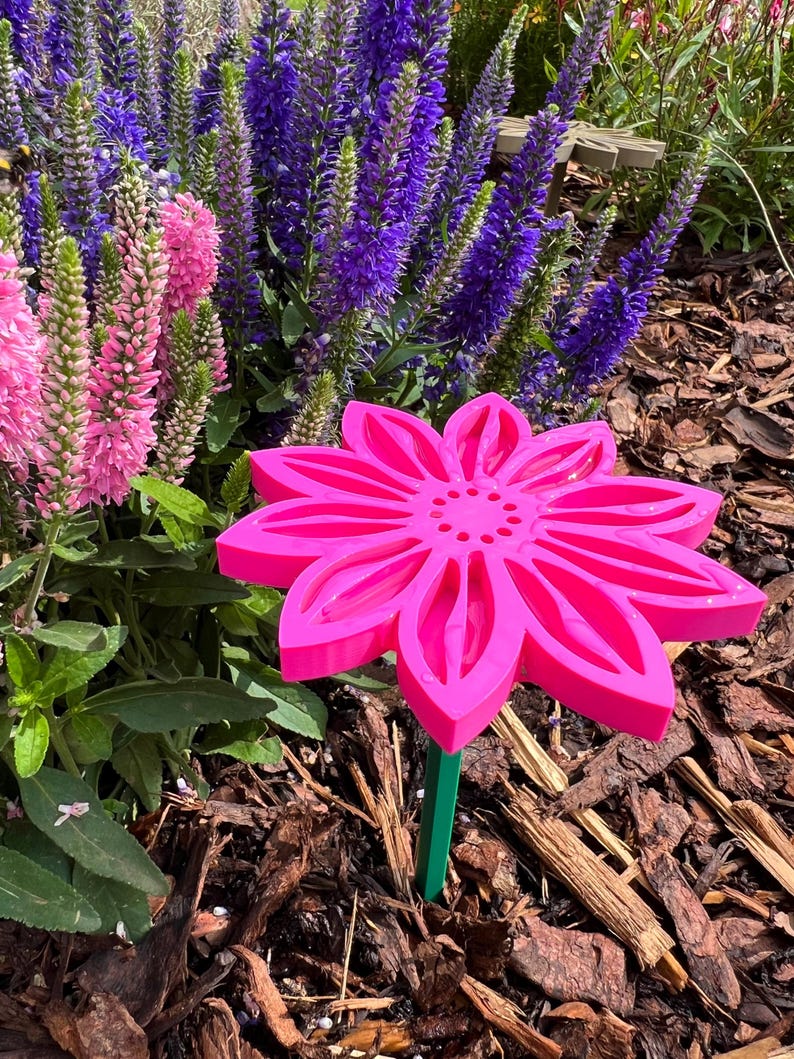 "Insektentränke Blumenform" in pink