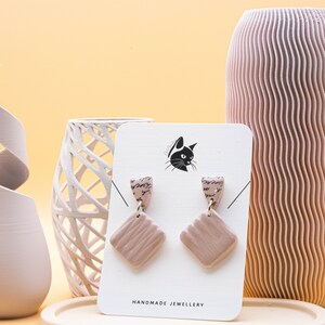 Pendientes de moca para novias Regalo de carta manuscrita para amante de los libros regalo de literatura para su atuendo de boda Accesorios de dama de honor / C112