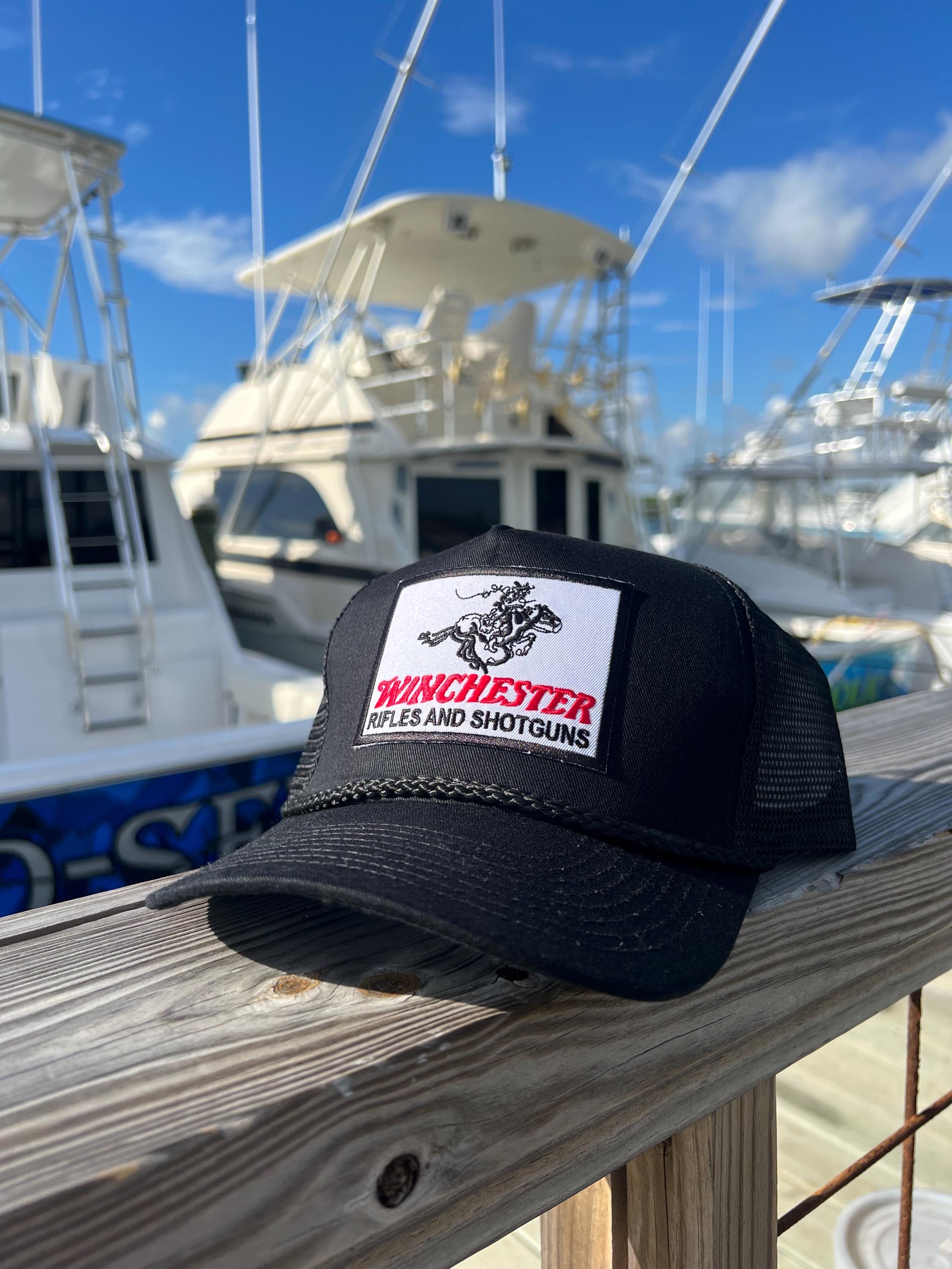 Casquette Camionneur Winchester - Rouge Et Noir - Taille Unique Réglable - Neuve Avec étiquette