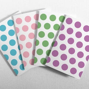 Lot de 4 ou 8 cartes Polka Dots ,  écoresponsables et biodégradables. Fabriquées à partir de 100% papier recyclé.