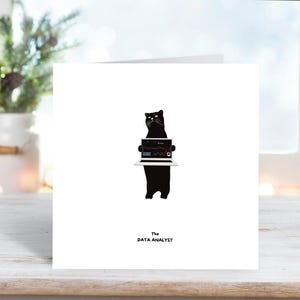 Carte de voeux drôle de chat d'analyste de données - chat travaillant à l'ordinateur, carte d'humour de technologie, cadeau de bureau pour le collègue, carte de remerciement d'analyste