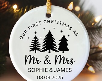 Adorno navideño para parejas - Regalo de boda - Recuerdo personalizado de la primera Navidad - Adorno navideño de nuestra primera Navidad - Idea para regalo de inauguración de casa