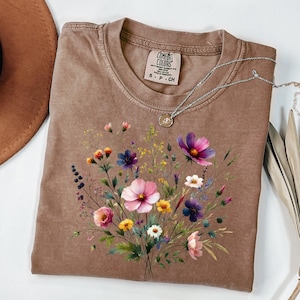 Comfort Colors® Boho Cottagecore Tshirt, Wildflowers T shirt, Vintage Pressed Flowers Shirt, Botanical Floral Tee, Gift for Gardener, Floral
