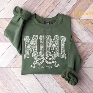 Custom Year Mimi Sweatshirt, Personalized Grandma Crewneck, Cozy Mimi Gift, Cute Grandmother Sweater, Trendy Custom Mimi Shirt, Grandma gift