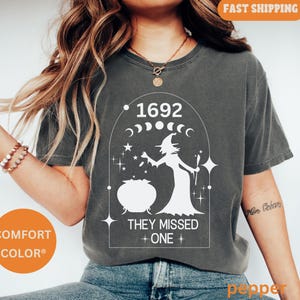 Sudadera de bruja de Salem, camiseta de bruja de Halloween, camiseta de bruja de 1692, camiseta de &quot;Se perdieron una&quot;, camiseta de Salem Massachusetts, vibraciones de bruja de Halloween