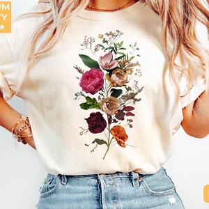 Comfort Colors® Boho Cottagecore Tshirt, Wildflowers T shirt, Vintage Pressed Flowers Shirt, Botanical Floral Tee, Gift for Gardener, Floral