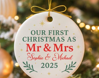 Adorno navideño para parejas - Regalo de boda - Recuerdo personalizado de la primera Navidad - Adorno navideño de nuestra primera Navidad - Idea para regalo de inauguración de casa