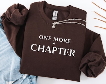 Retro Book Lover Gift, Reading Sweatshirt, Just One More Chapter Sweater, Books Club Matching Pullover, Gift For Librarian, Aesthetic Hoodie