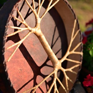 Tambor chamánico artesanal de piel de venado – Marco de madera de fresno, sanación tribal, meditación (tamaño personalizado)