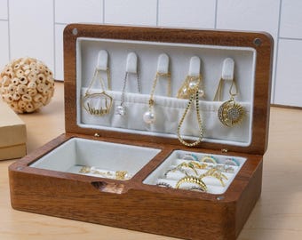 Personalized Jewelry Box with Name, Custom Wooden Birthday Gift, Engraved Gift for Her, Bridesmaid Gift, Minimalist Floral Jewelry Box