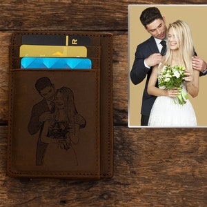 Cartera delgada de cuero con foto grabada personalizada, regalo de aniversario para él, regalo para padrinos de boda, regalo para él, regalo para papá, cartera delgada personalizada