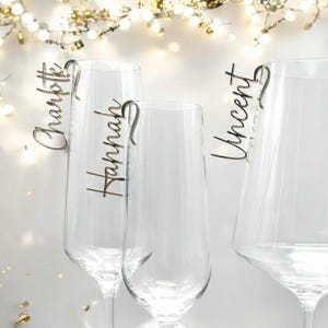 Glasmarkierer Hochzeit Platzkarte Name Anhänger Glas personalisiert Tischkarte Namensschild Weinglas Sektglas personalisiert Tischdeko Taufe