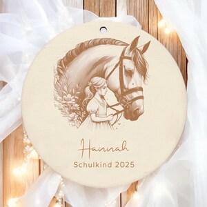 Anhänger Schulkind 2026 l Holz Schultütenanhänger Name personalisiert l Einschulung Geschenke Schultüte Zuckertüte l Schulanfang Einschulung Mädchen mit Pferd
