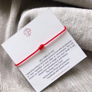 Rode geluksarmbanden met betekeniskaart voor Kerstmis, verjaardag, bruidsmeisje, cadeaus