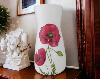 Pretty red poppy vase, poppy themed gifts, poppy themed decor, remembrance day, housewarming gifts, gifts for nan, flower themed decor