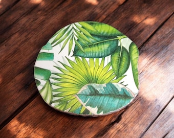 Green Leaf Wooden Coaster: Tropical Plant Decor