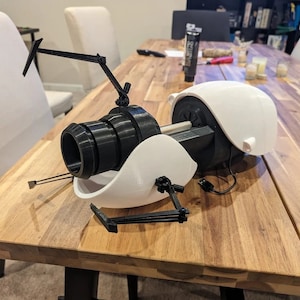 Réplica de la pistola Portal: accesorio de ciencia ficción, juguete coleccionable, regalo para gamers, decoración hecha a mano. imagen 2