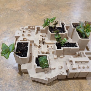 Counter-Strike "Mirage" Rotating Flower Pot Turntable | Bring the CS:GO action home! image 4