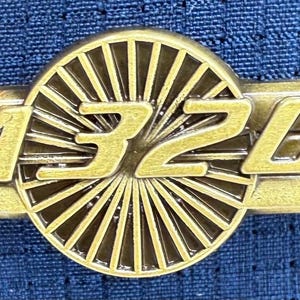 Airbus A320 Pilot Crew Gold Uniform NEW American Delta United Air France JetBlue