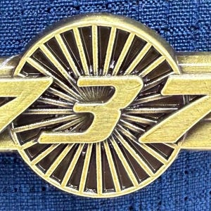 Boeing 737 Pilot Crew Gold Uniform Pin NEW!! Southwest United Delta