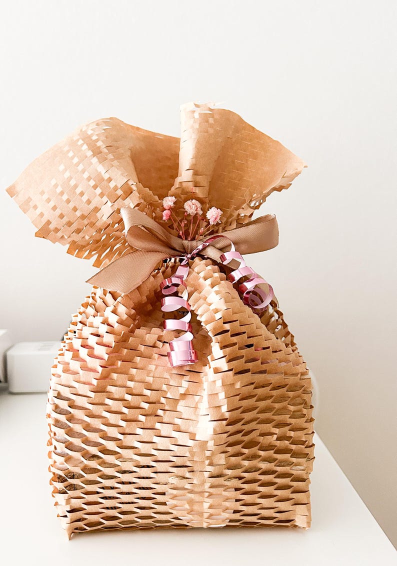 SIOIPIOI Geschenkkorb Für Frauen – Pflegepaket Mit Decke, Socken, Kerze & Mehr, Ideal Für Geburtstag & Muttertag