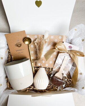 Coffret Cadeau Noël Femme - Mug Double Paroi Arbre De Noël, Bougie Parfumée, Chaussettes, Porte-clés, Carte - Idéal Pour Maman, Amie, Sœur
