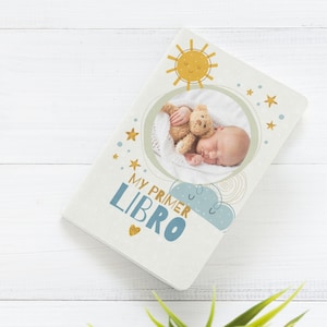 Baby&#39;s First Year Journal PDF: A4 Printable Memory Book with Milestones & Photos (Digital Download)